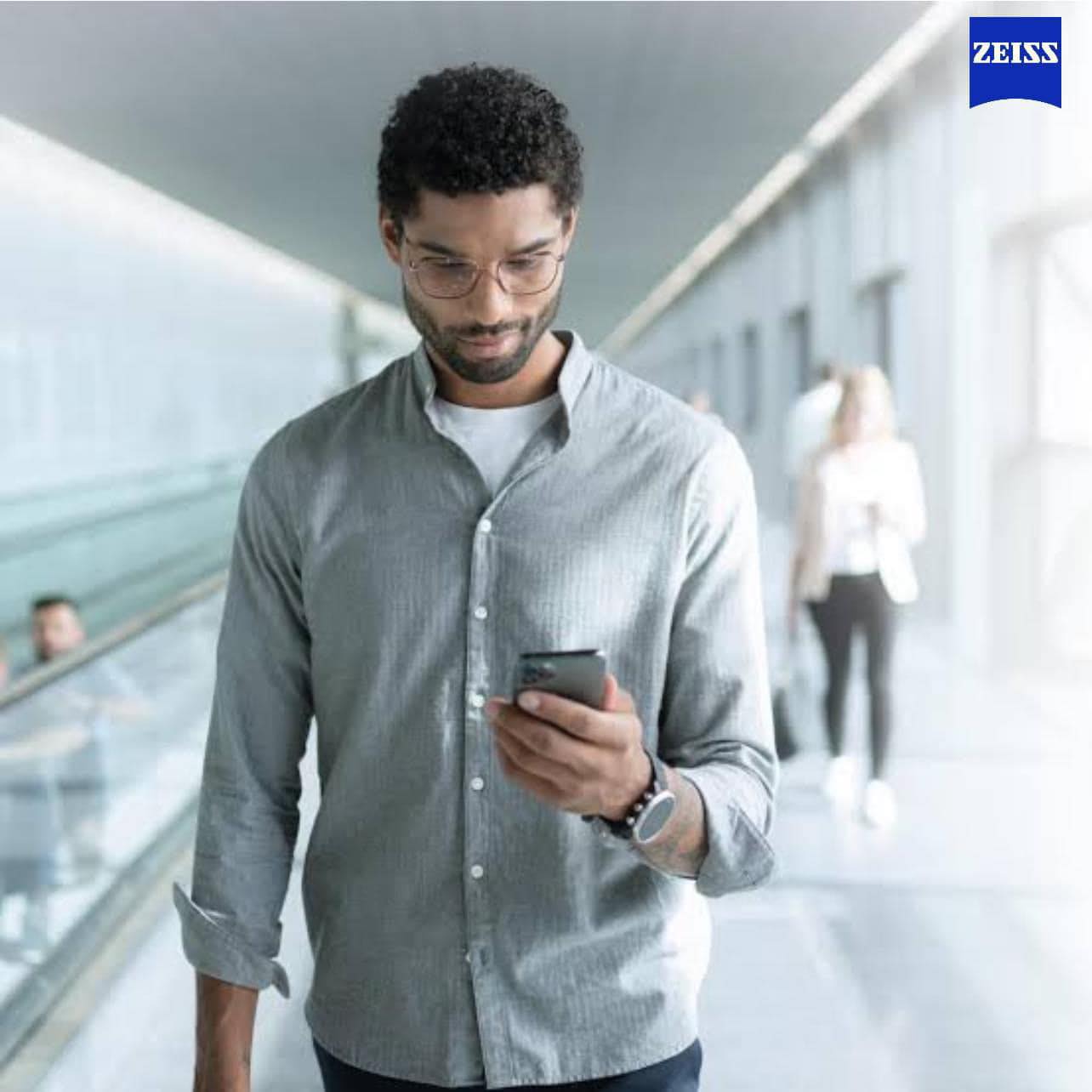 What makes Single Vision SmartLife lenses different from other single vision lenses?